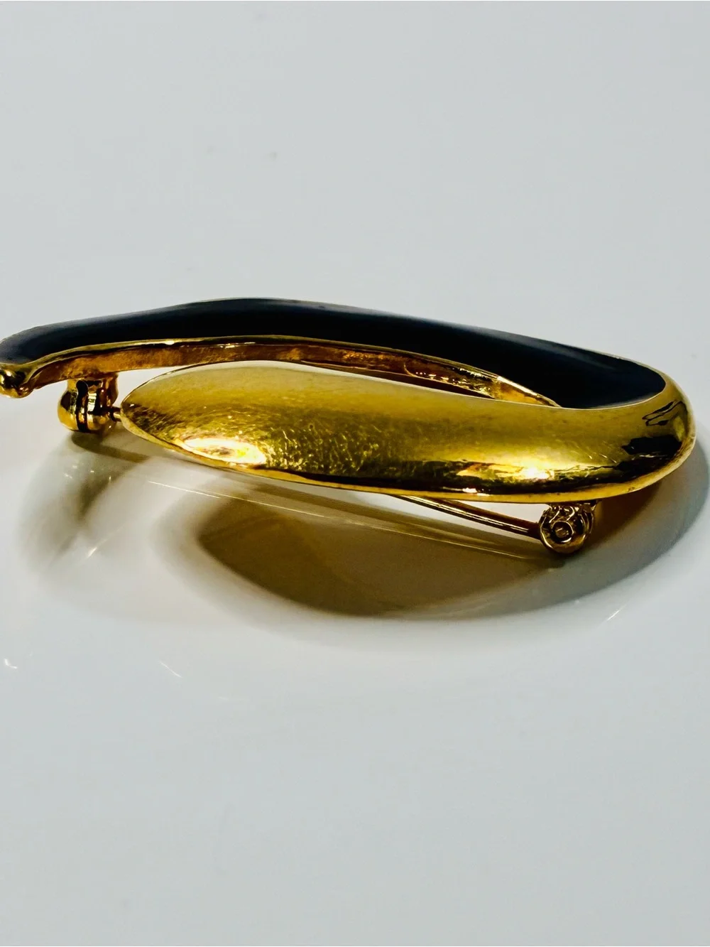 Monet signature brooch