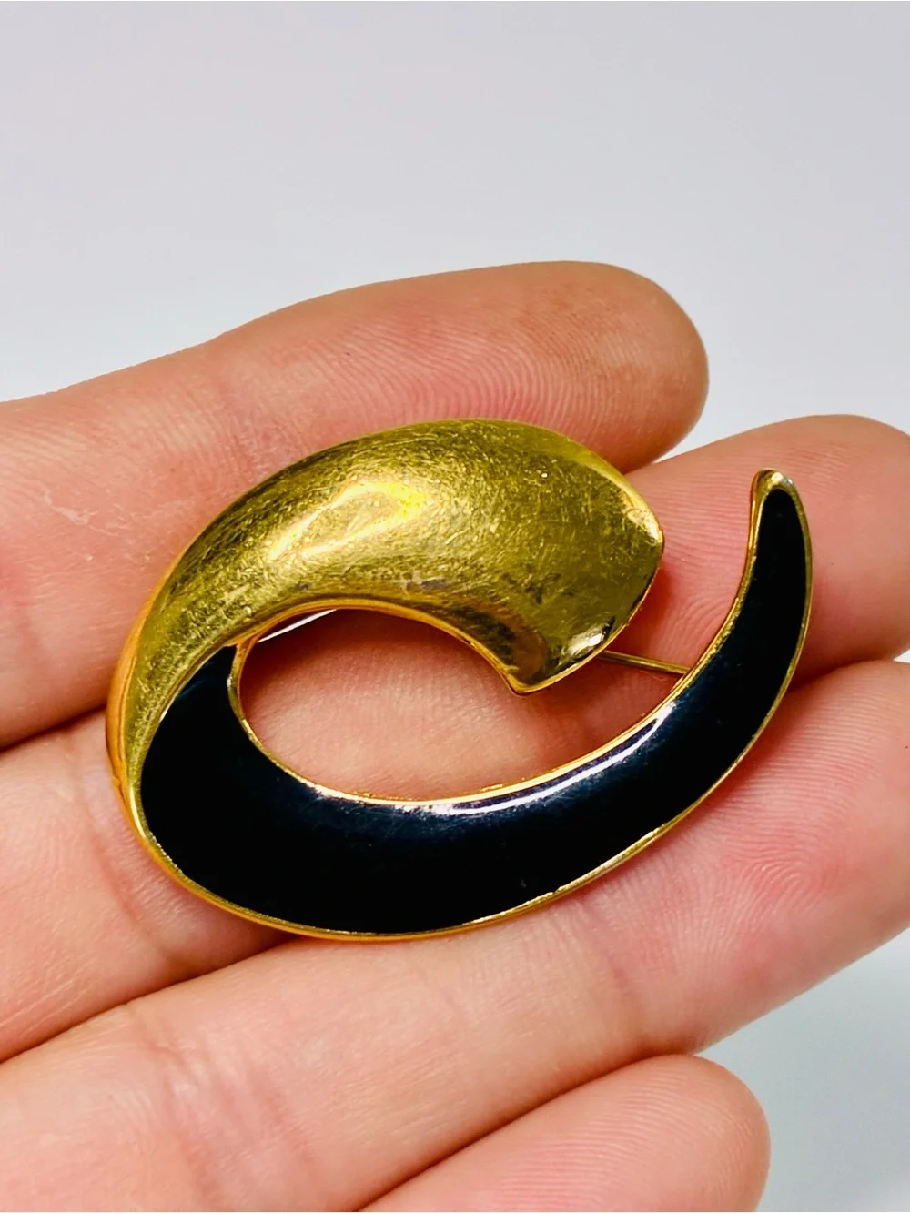 Monet signature brooch