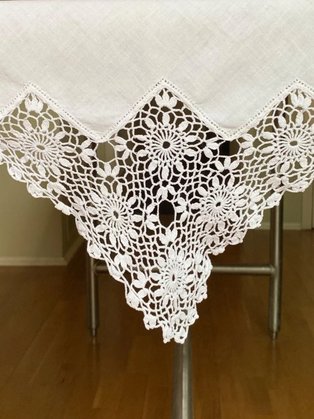 Vintage 36” square
