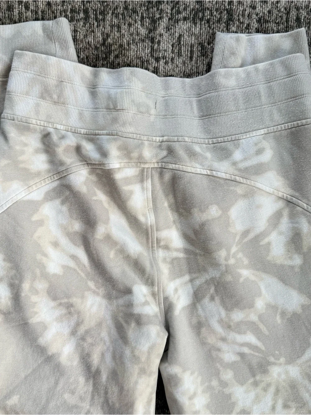Athleta Balance Printed Jogger in Serene Light Grey Heather Tie-Dye Size Small