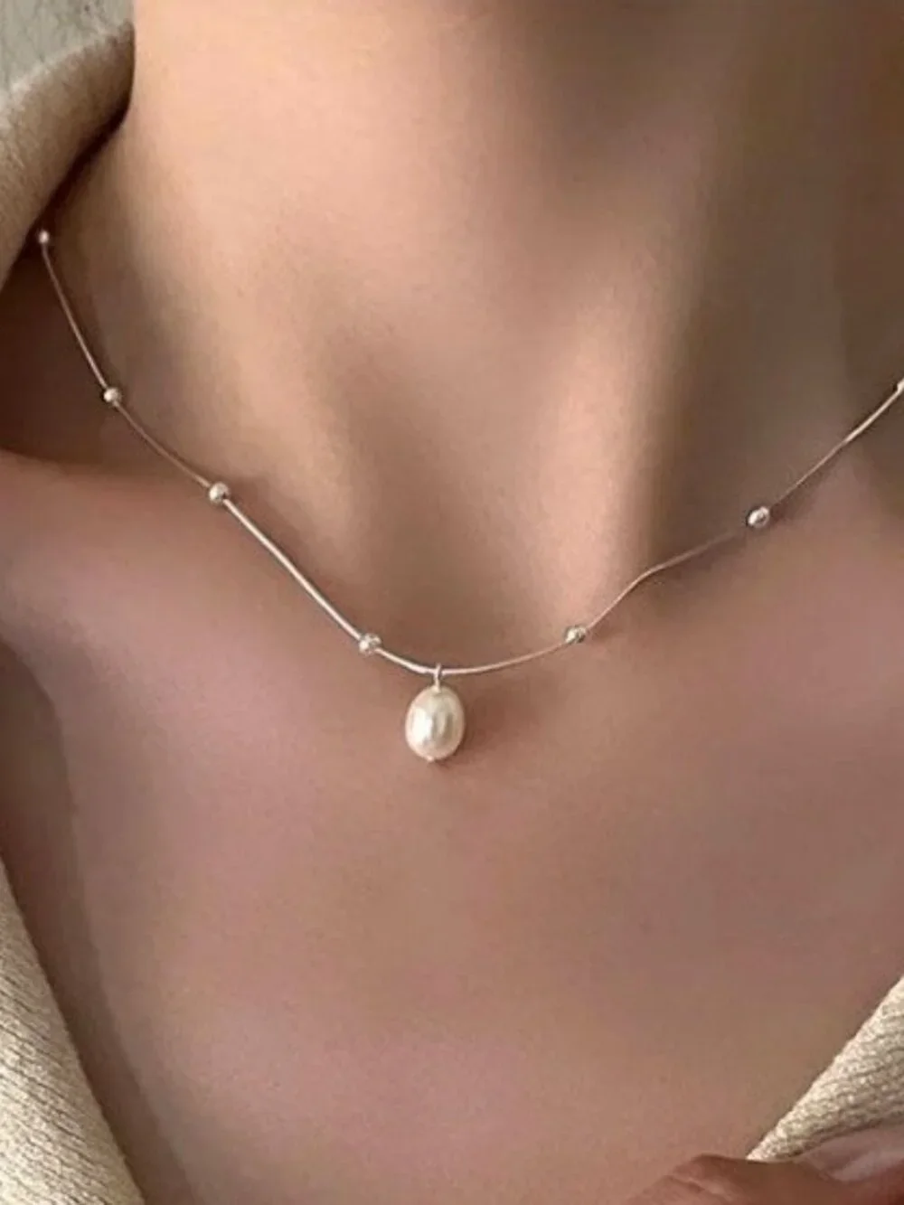 STAINLESS STEEL PEARL NECKLACE