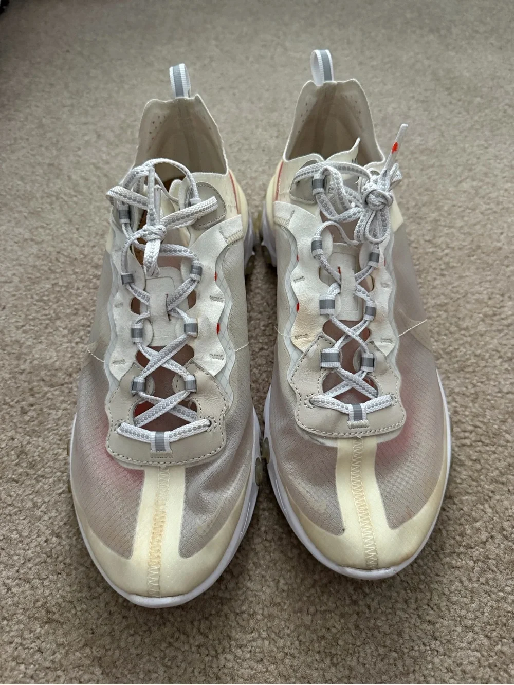 Nike element react