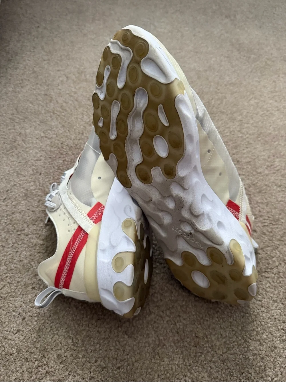 Nike element react