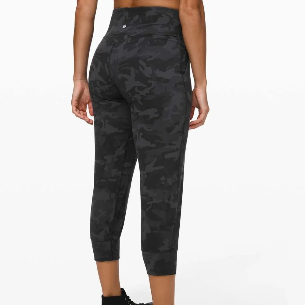Lululemon Align Jogger Crop *23
