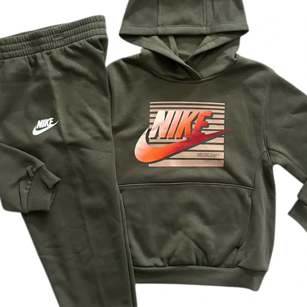 Nike cute piece