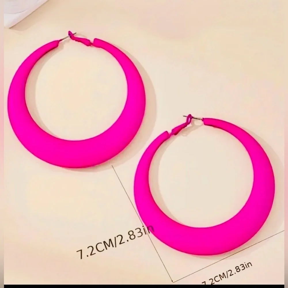 Bold Vintage-Inspired Hoop Earrings – Vibrant Pink NWOT