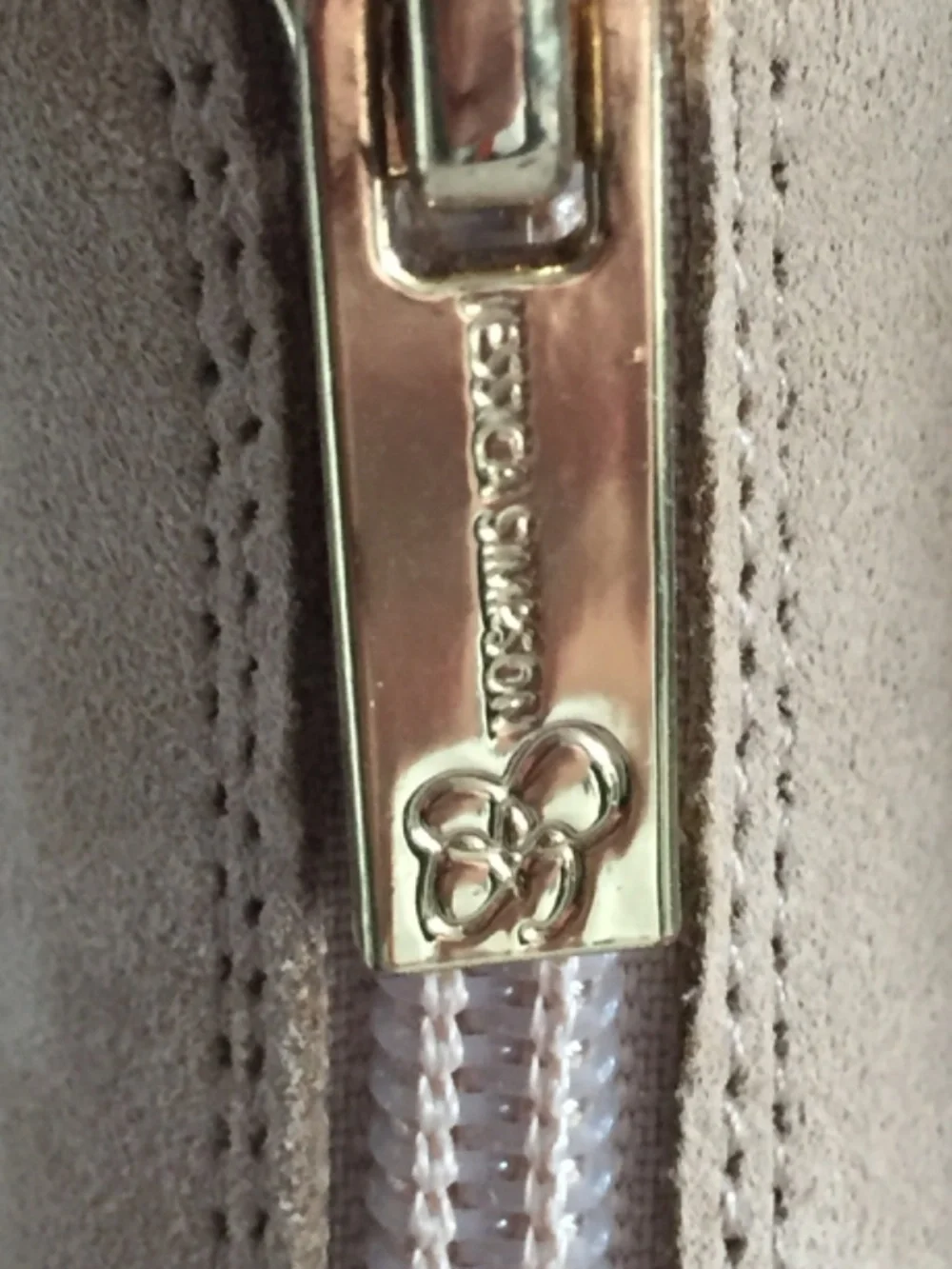 Jessica Simpson chic feminine