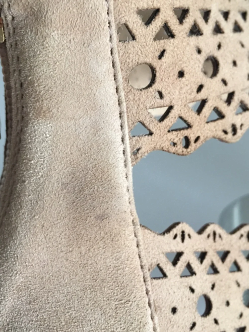 Jessica Simpson chic feminine