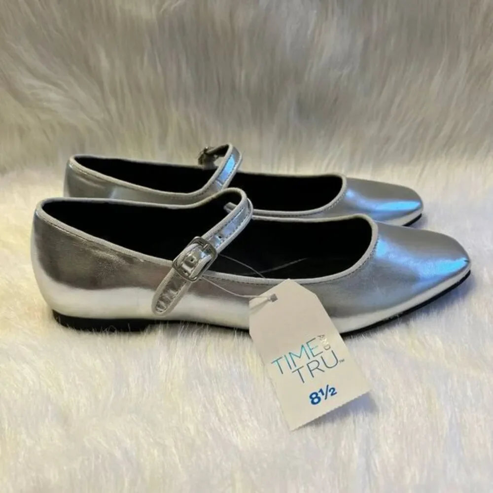 Time‎ And Tru Mary Jane Silver Shoes Womens Size 8 1/2 Gray Flats Memory Foam