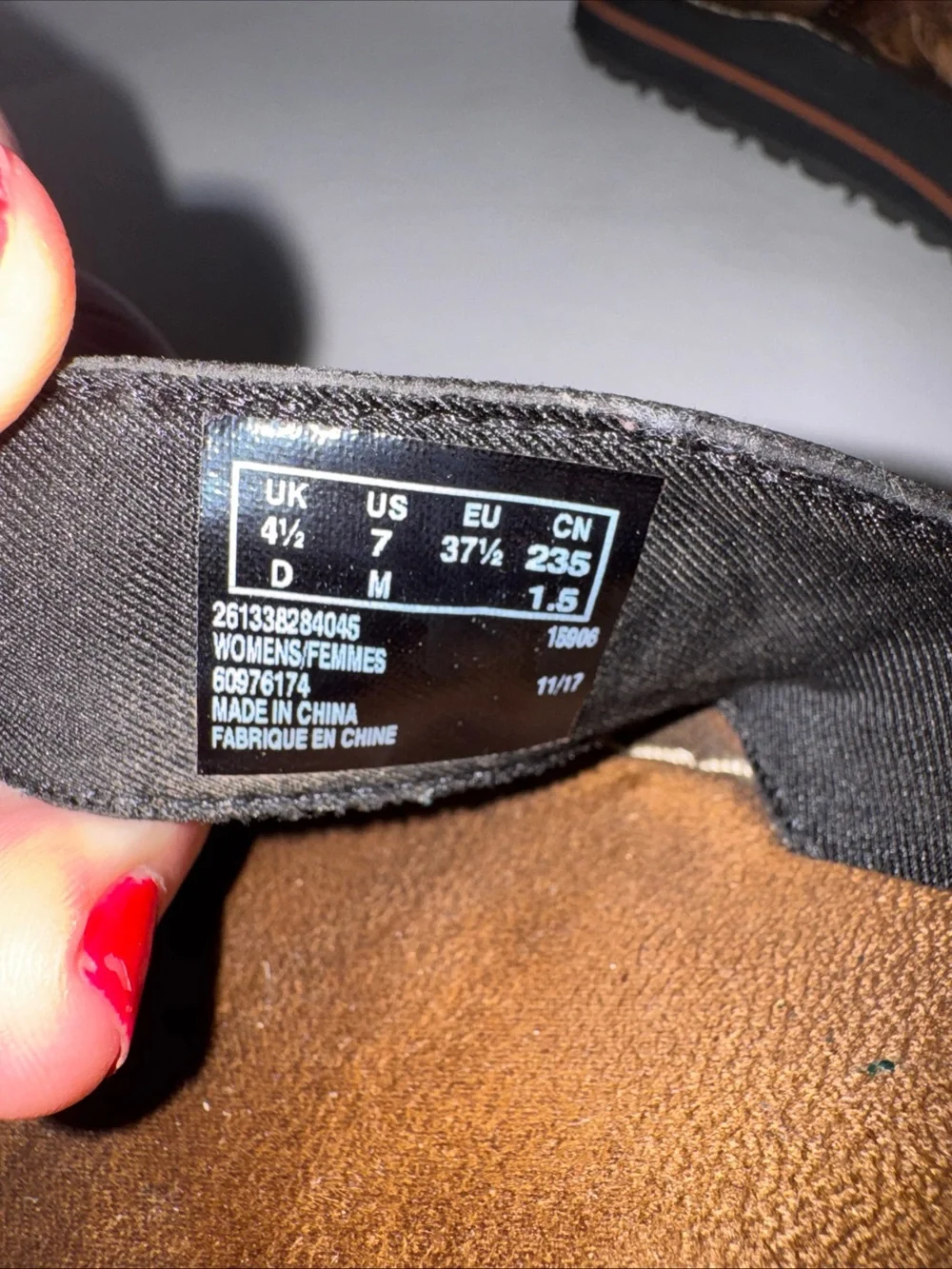 Clarks stability rivet footbed