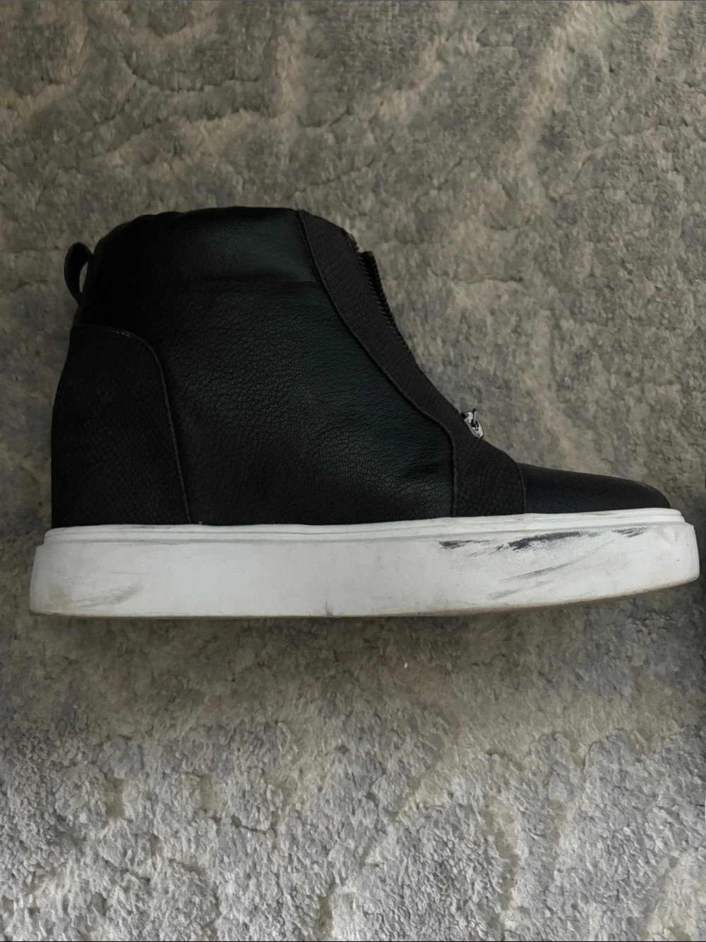 N/A stylish black