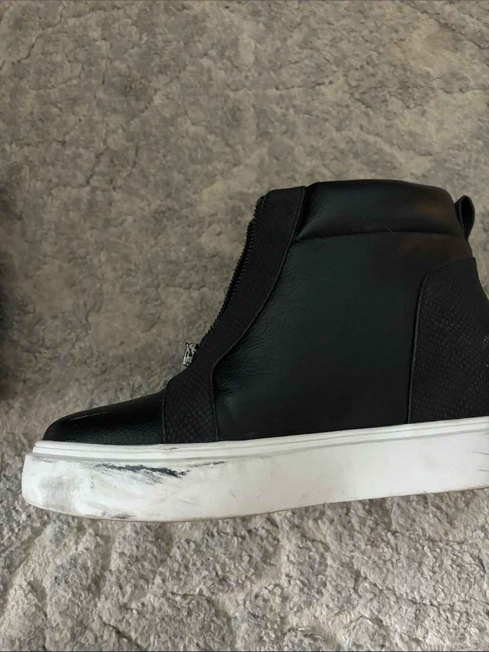 N/A stylish black