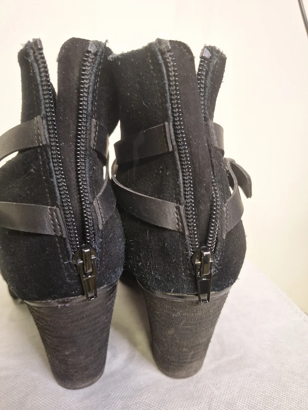 Carlos by Carlos Santana slip boots well