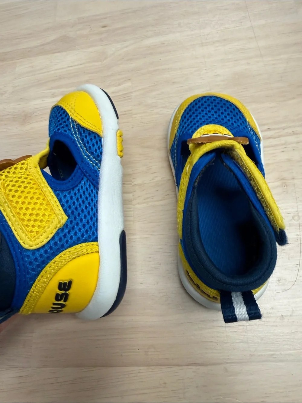 Mikihouse teddy bear sneaker sandals