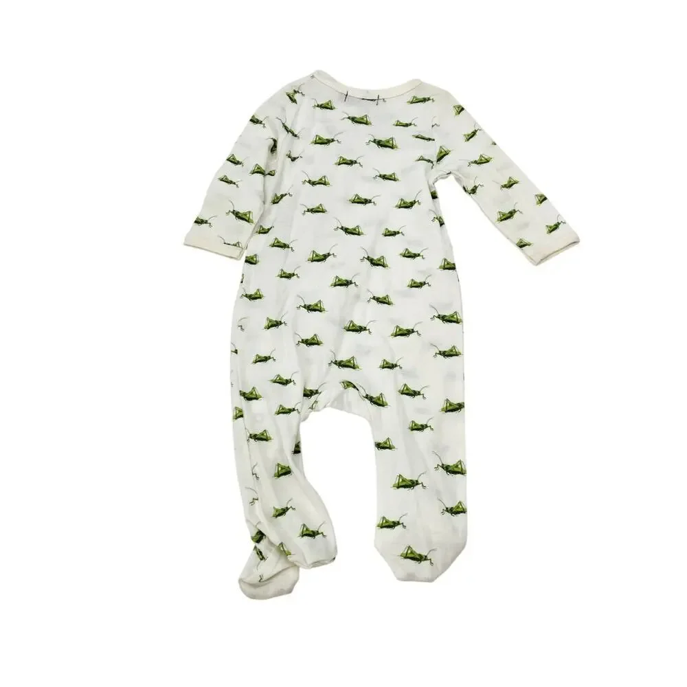 Milkbarn grasshopper footsie
