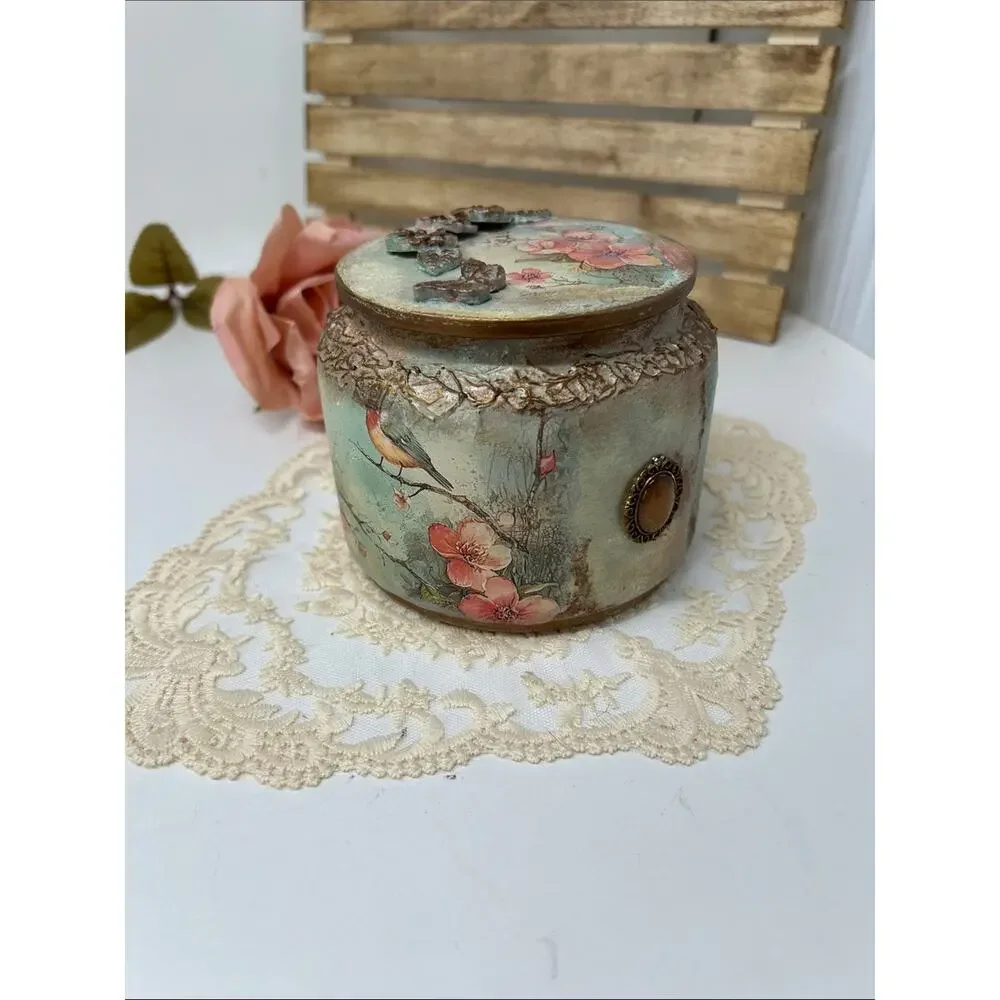 N/A charming decorative