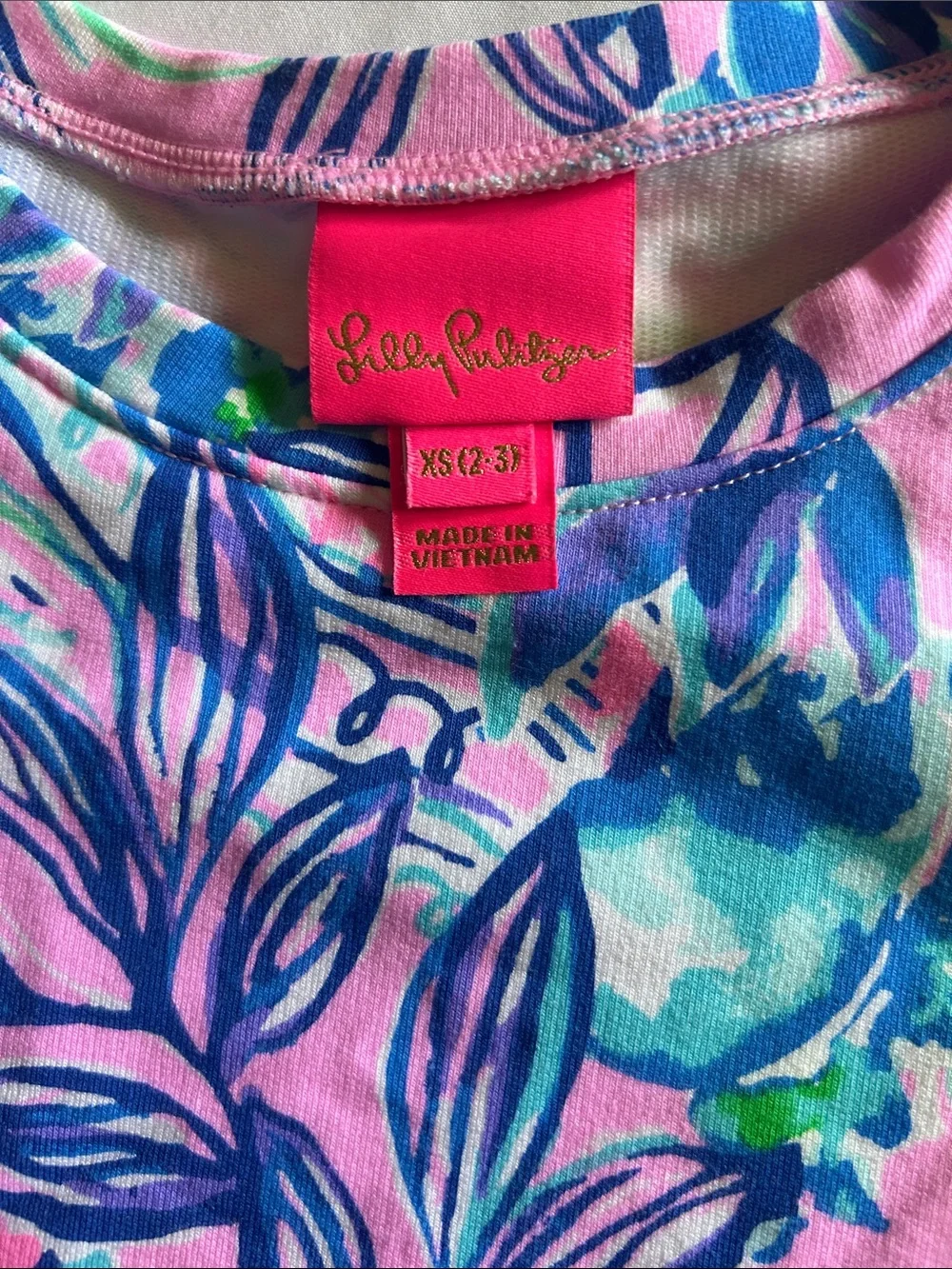 Lilly Pulitzer this like