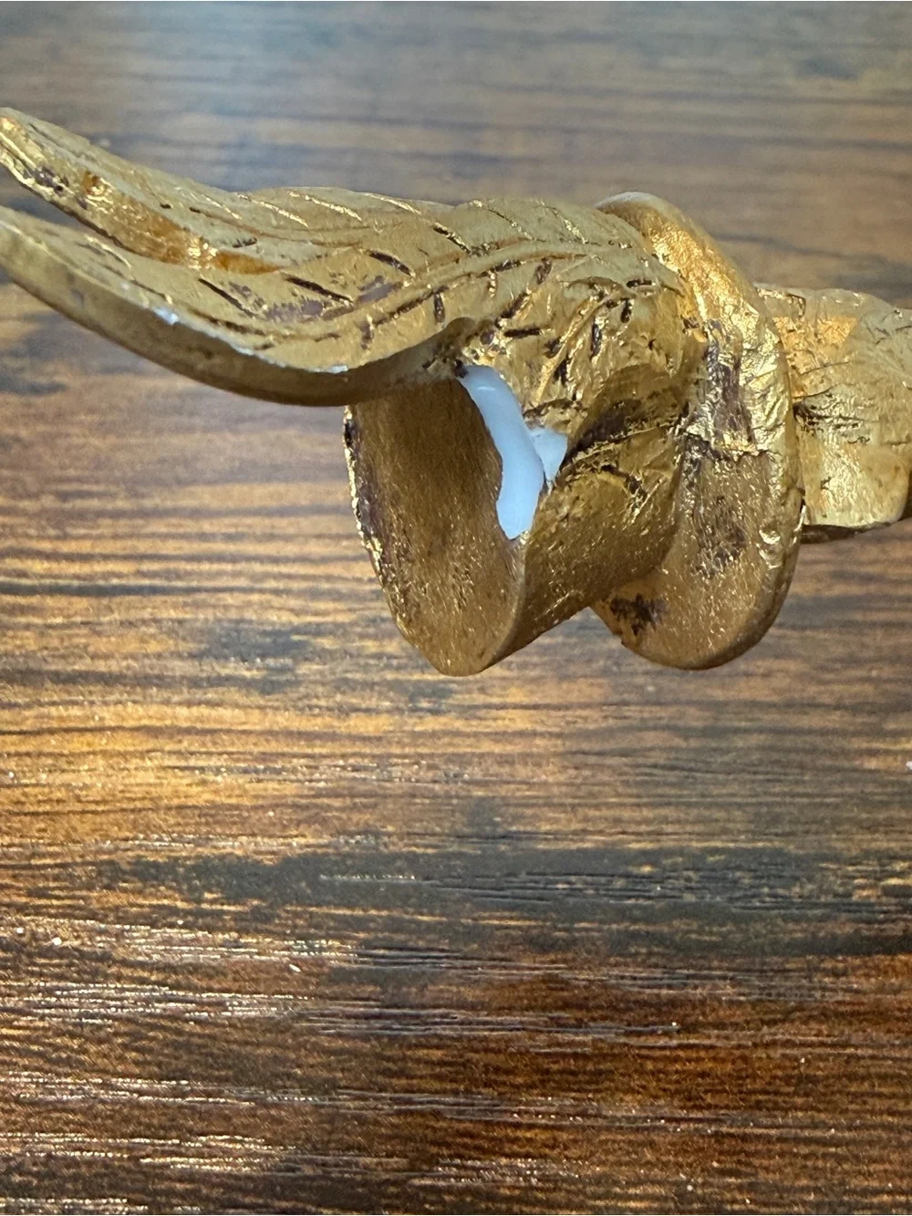 N/A elegant gold