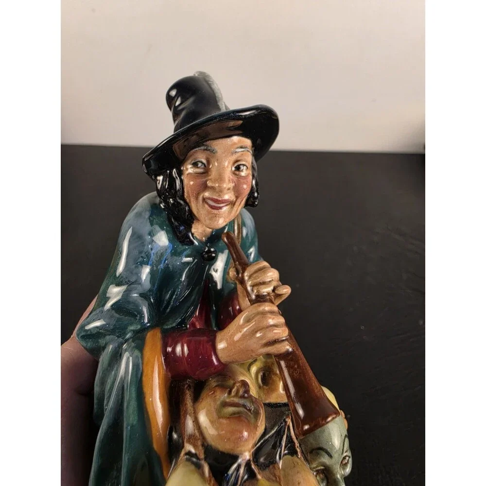 Royal Doulton medium charm making