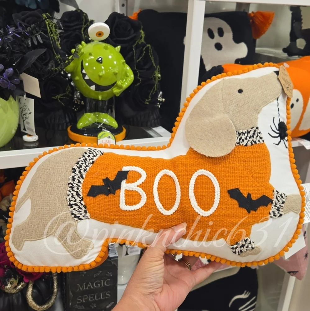 Hallow's Eve Dachshund Decorative Halloween Pillow In Sweater W Bats Weiner Dog