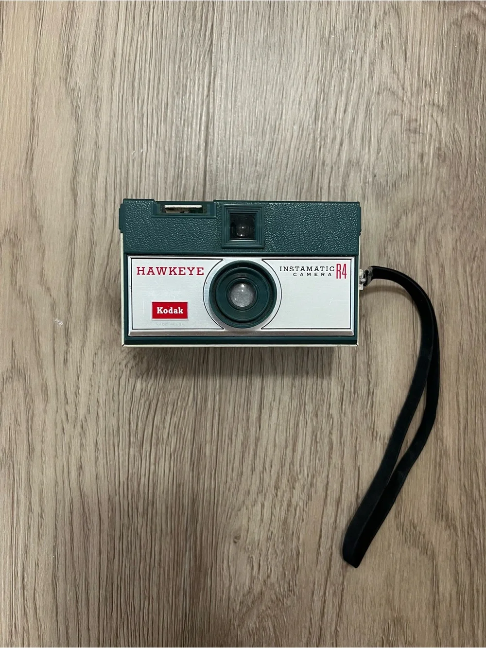 Vintage Kodak Hawkeye Instamatic R4 Film Camera