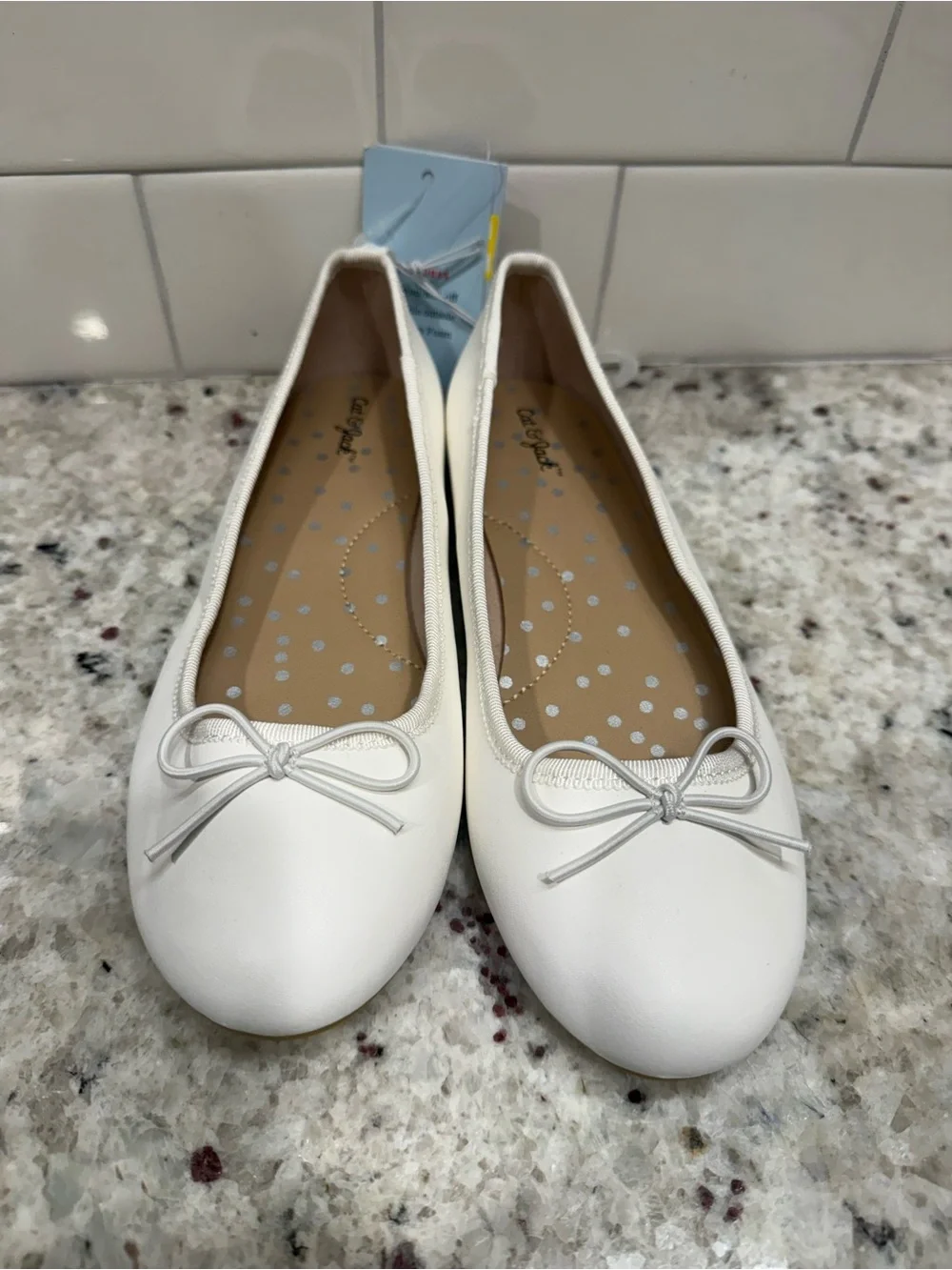 Cat & Jack classic white