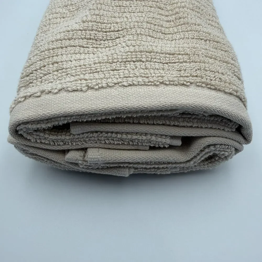 Brooks Brothers details brand