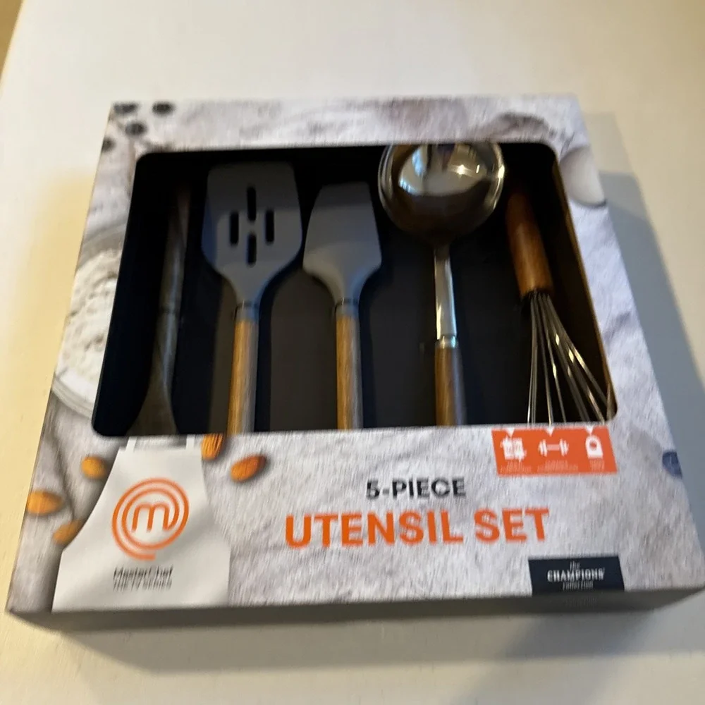 MasterChef piece kitchen