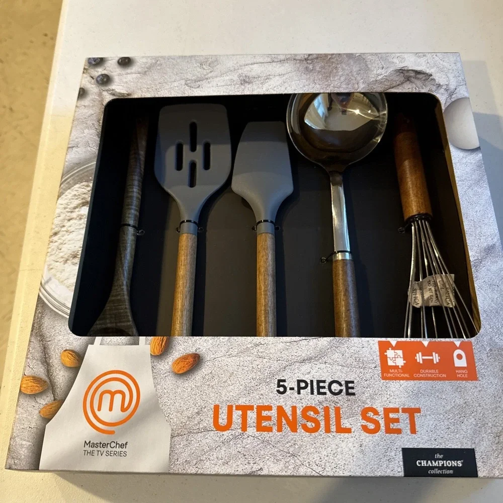 MasterChef piece kitchen