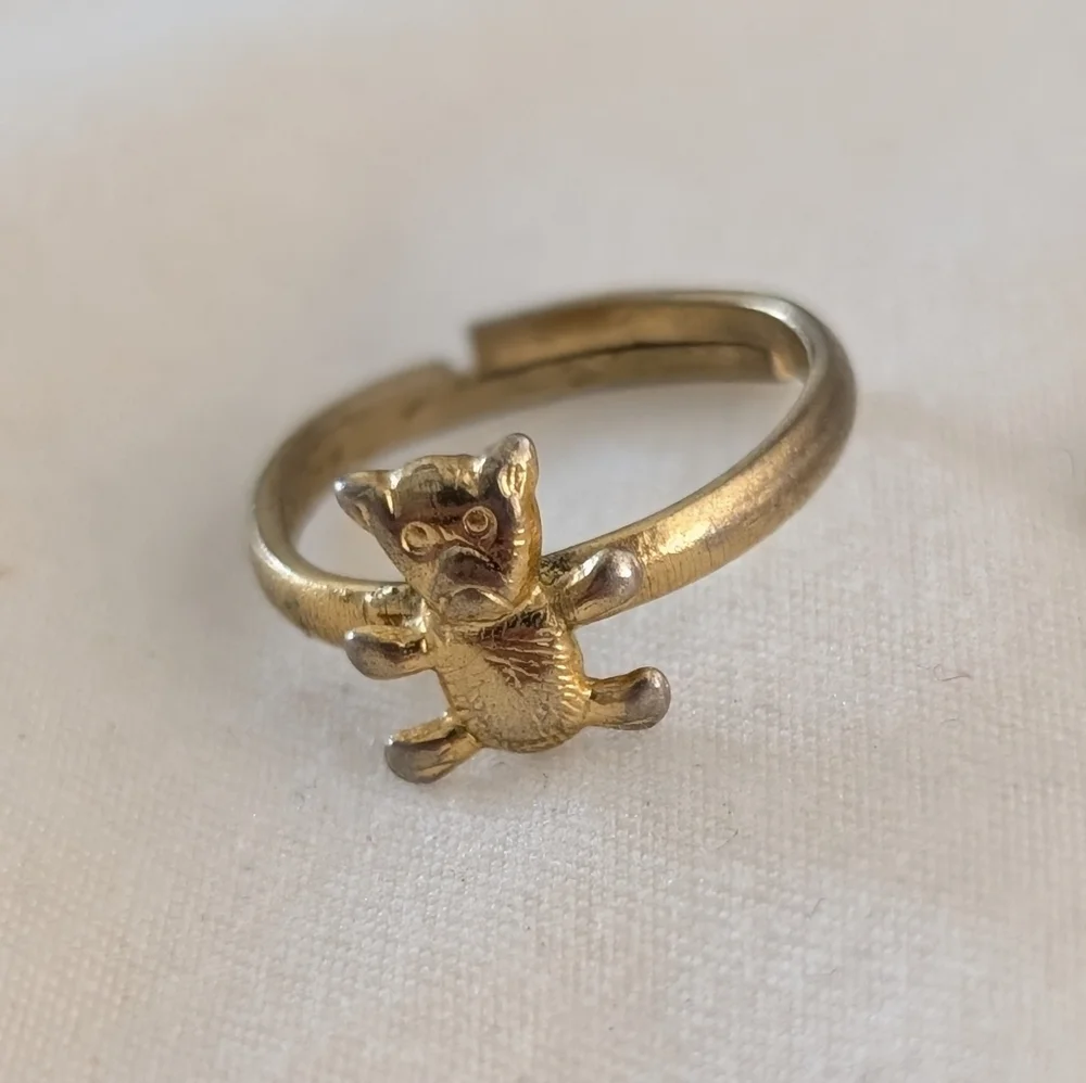 Vintage charming gold
