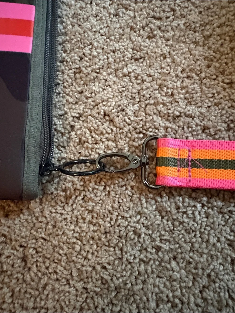 HAUTE SHORE trend wristlet