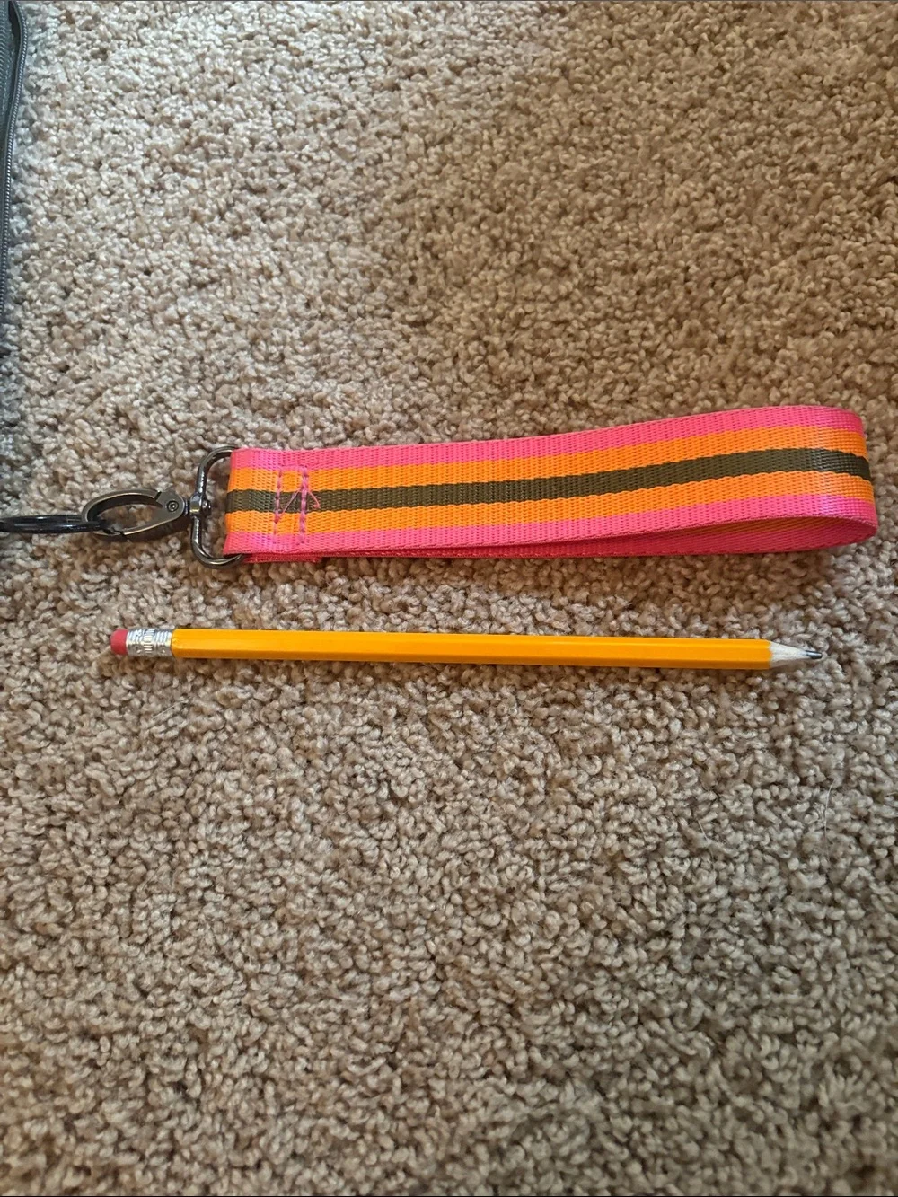 HAUTE SHORE trend wristlet