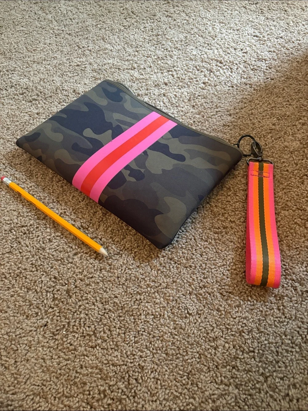 HAUTE SHORE trend wristlet