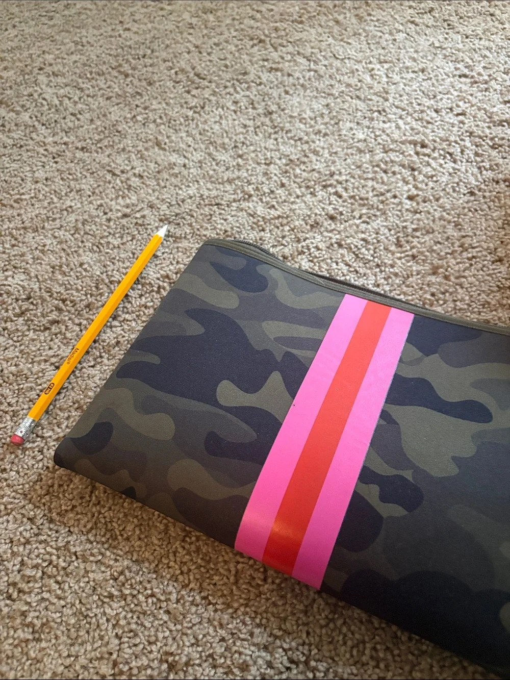 HAUTE SHORE trend wristlet