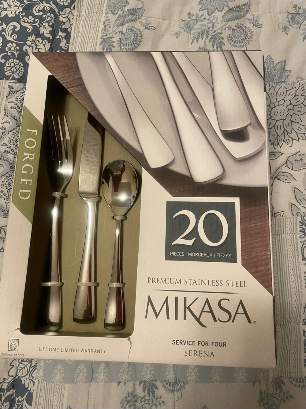 Mikasa 20 piece