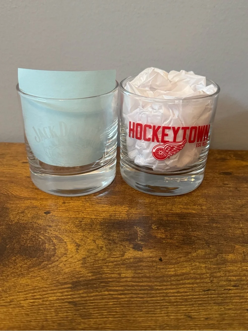 Vintage Detroit Red Wings Hockeytown Jack Daniel’s Old No. 7 Rocks Glass Set‎