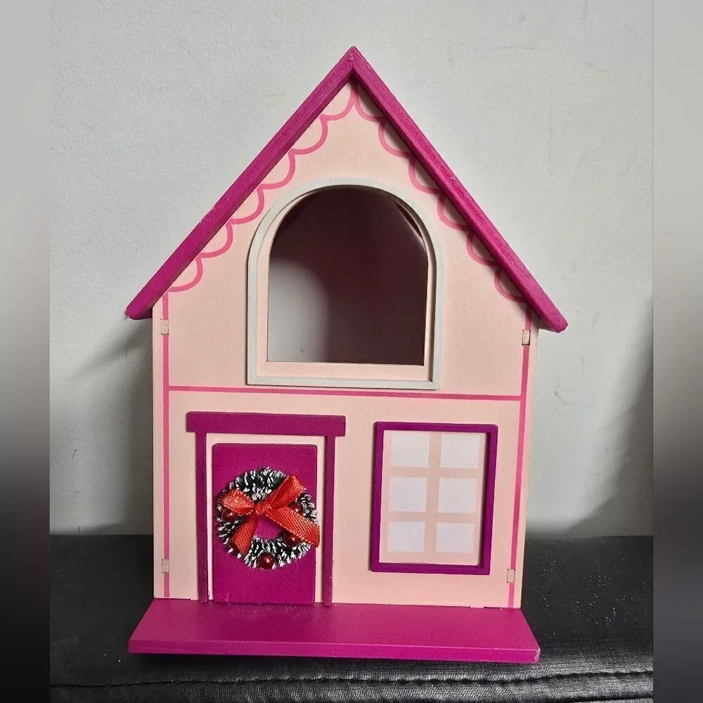 New Target FEATHERLY FRIENDS Christmas Pink Wood House Wondershop, 2024