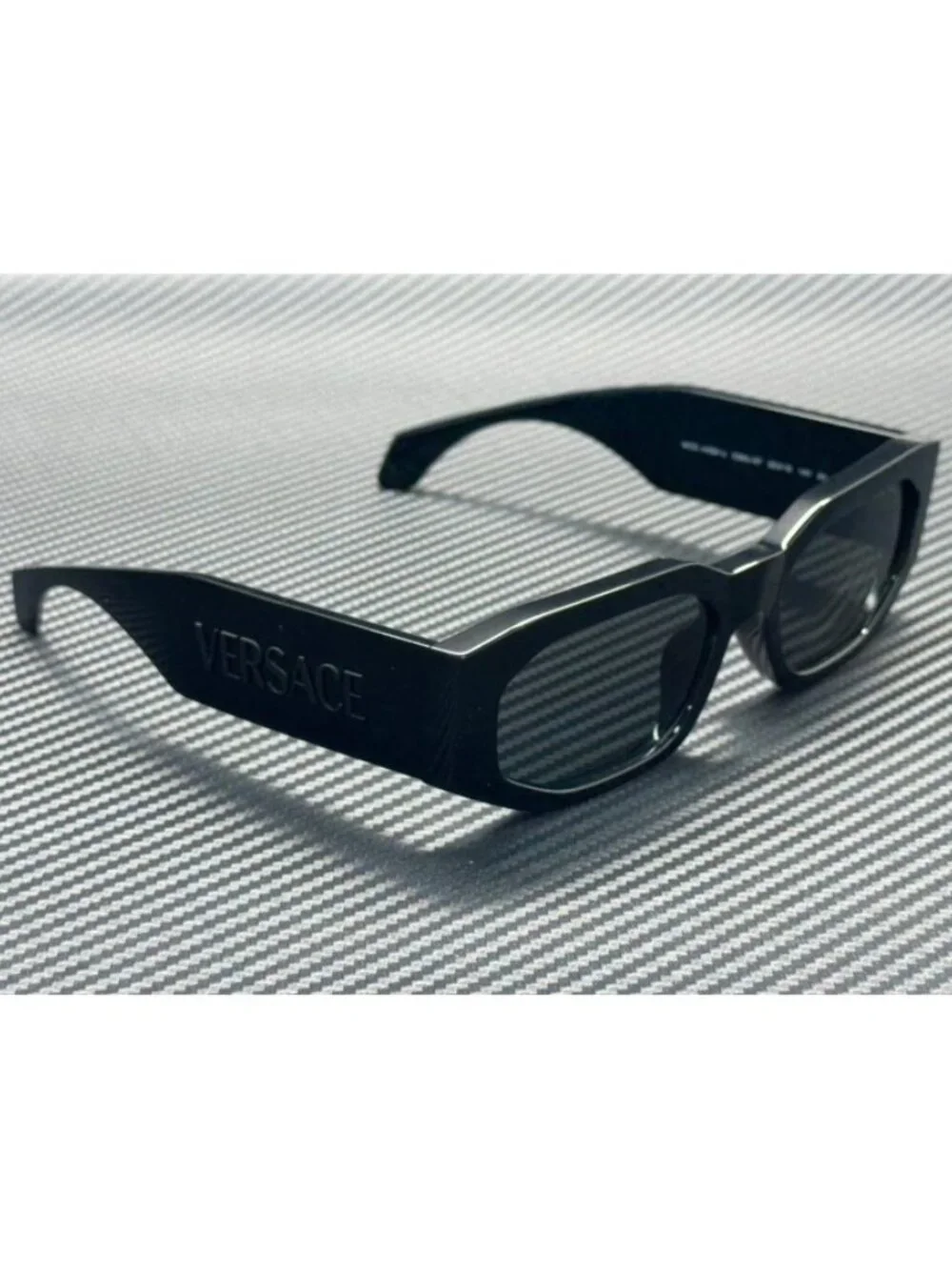 Versace color new 140