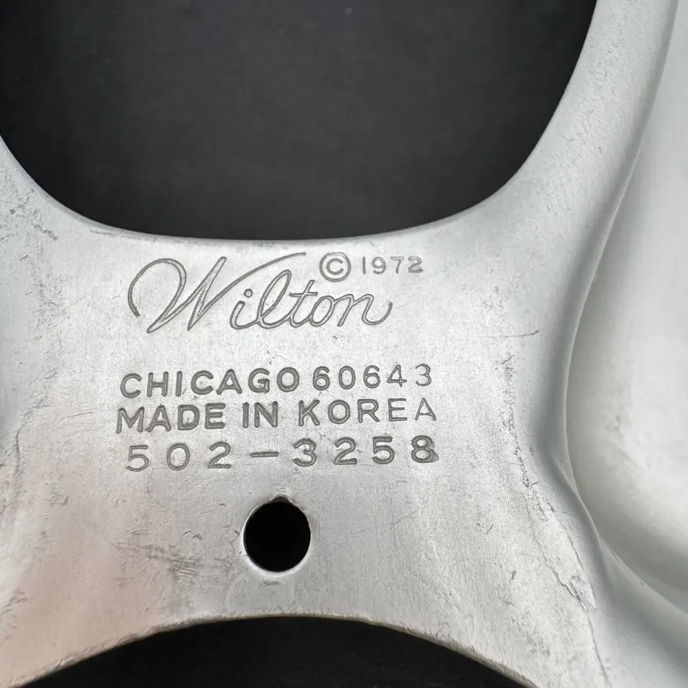 Wilton vintage horseshoe