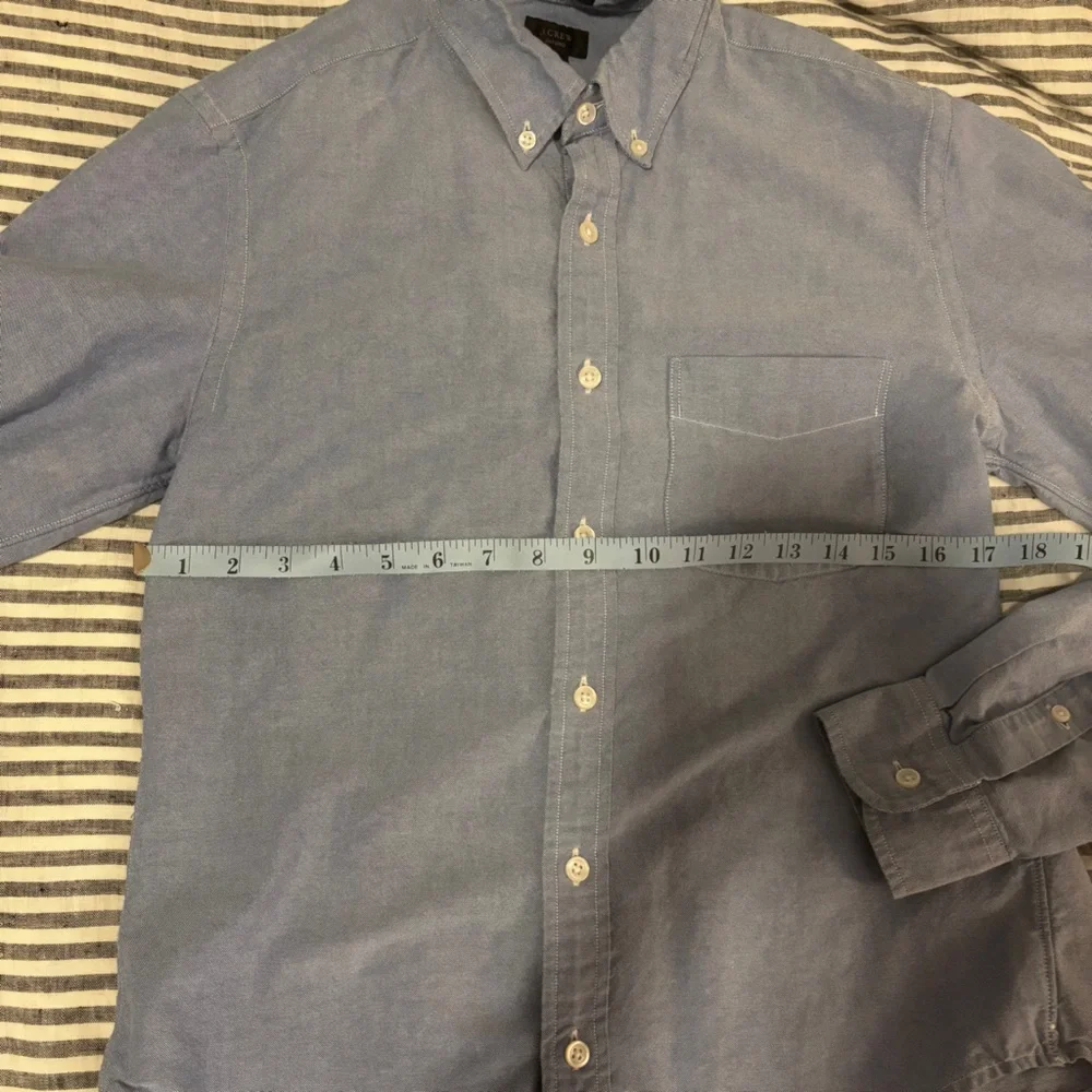 J. Crew but oxford flaws
