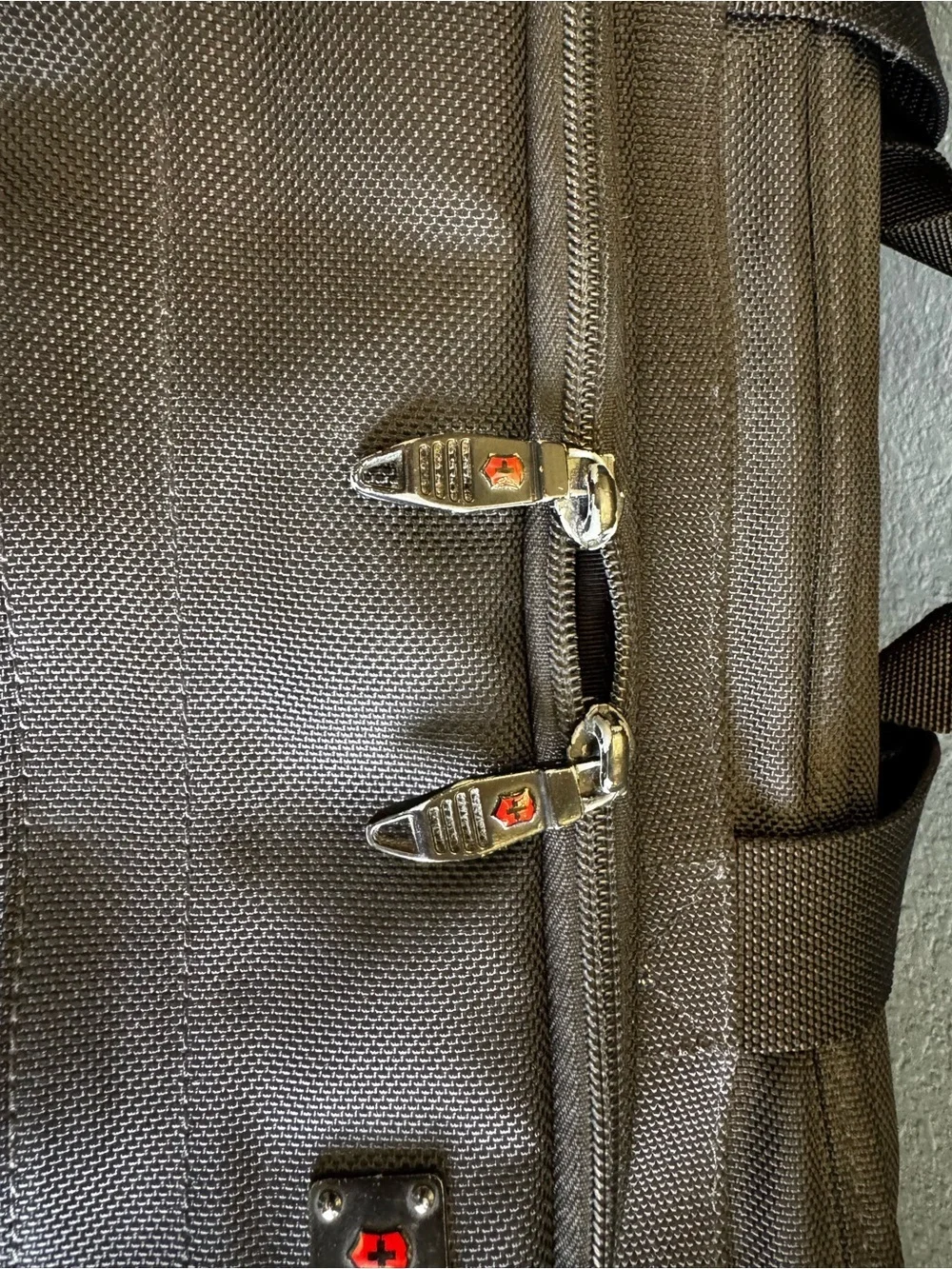 Victorinox it logo subtle