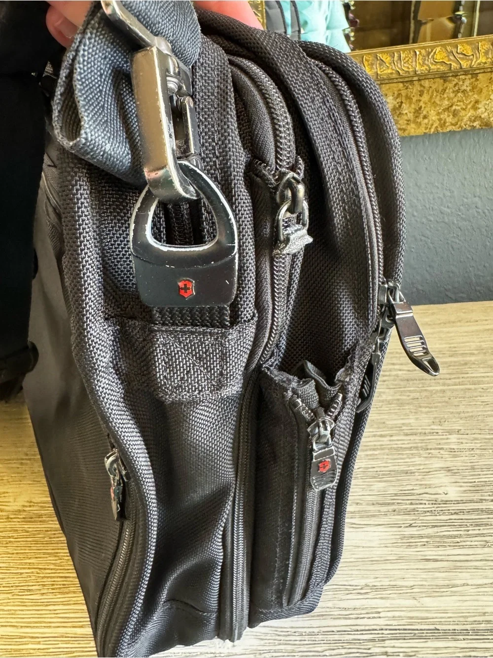 Victorinox top plate pulls