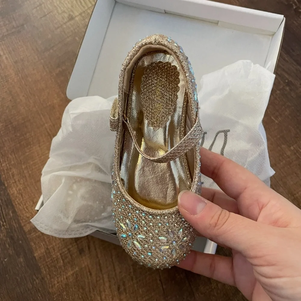 Dream Pairs charming gold