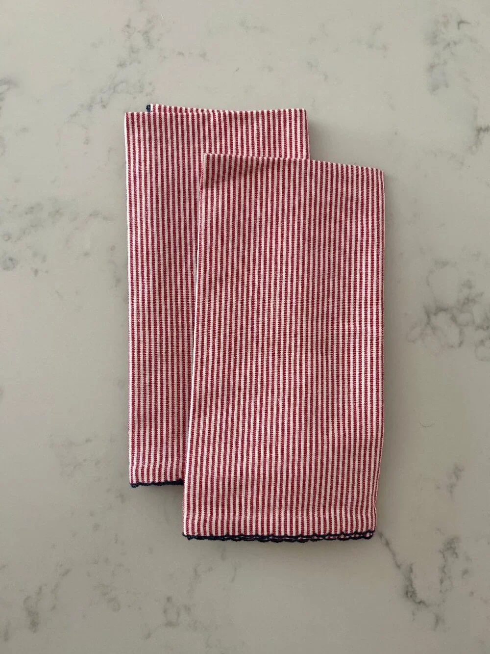 Set/2 Red & White Pinstripe Napkins