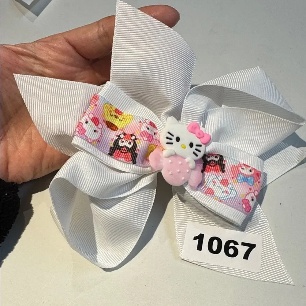 1067 White Color Hello Kitty Hair Alligator Clip Bow‎