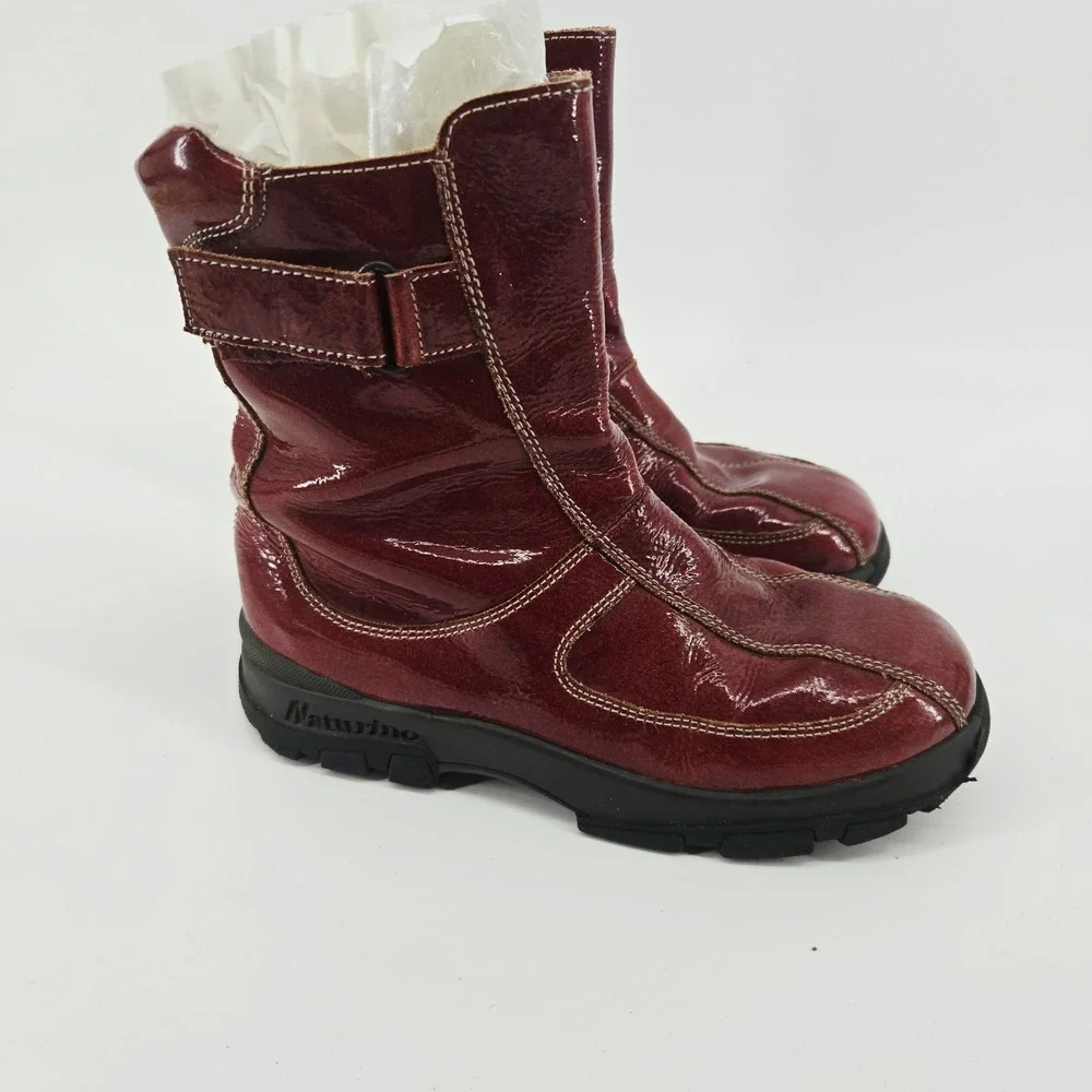 Naturino girls Red patent leather boots size‎ 32 US Girls size 2 zip closure