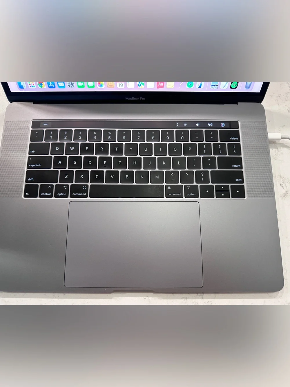 Apple touch bar