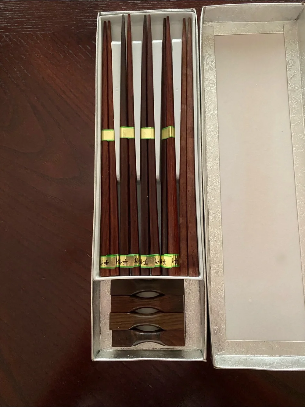 Unbranded premium set