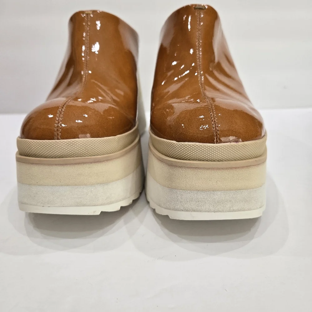 NakedFeet brand nakefeet