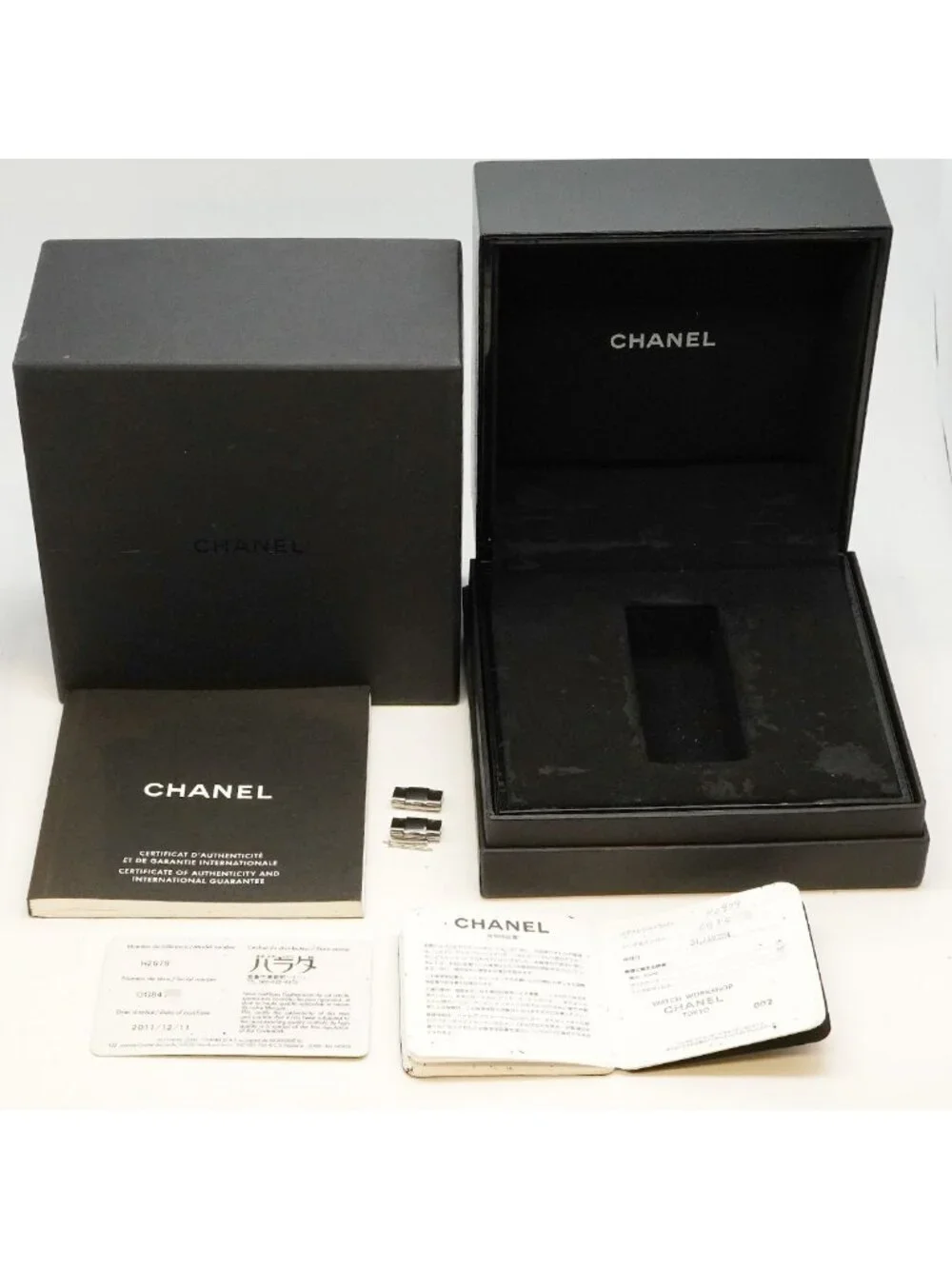 CHANEL j12 h2979